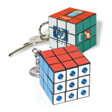 Rubik`s Cube sleutelhanger - Topgiving